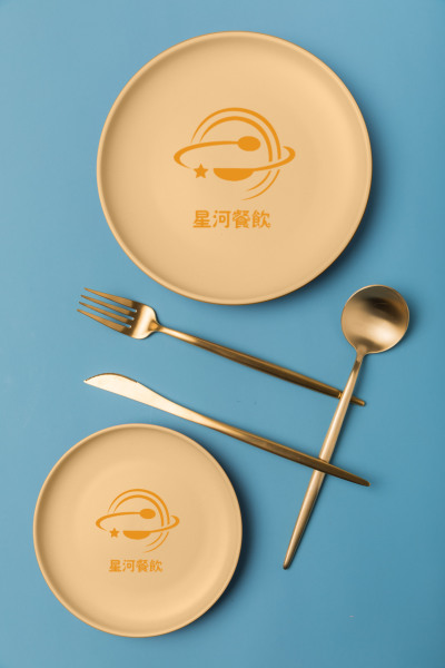 中型餐饮LOGO设计